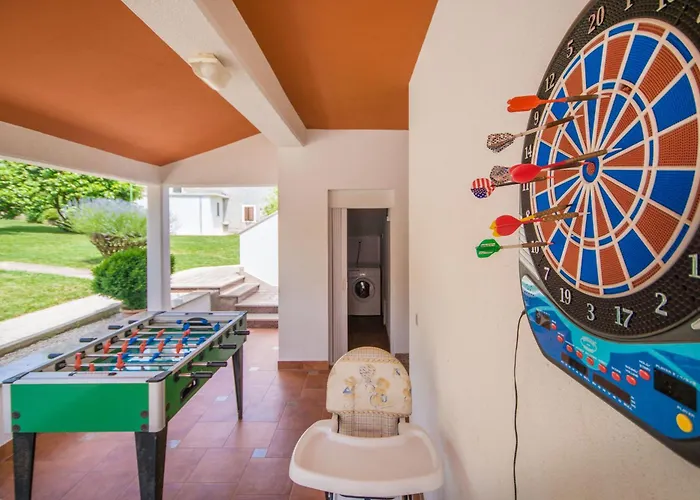 Dean, A Charming And Pet-friendly Close To The