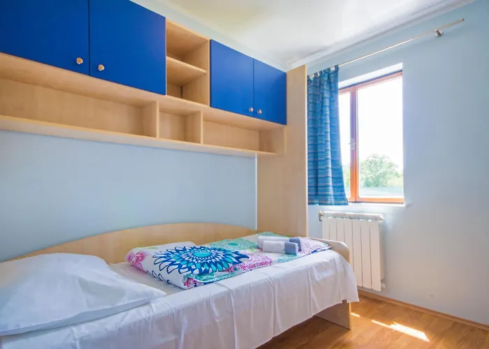 Dean, A Charming And Pet-friendly Close To The Semesterbostad *